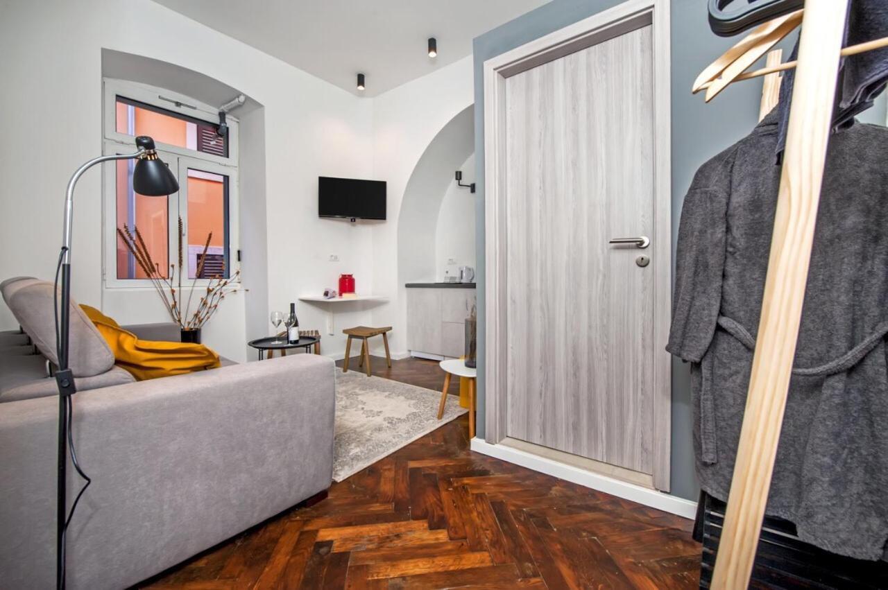 Mini Studio Mignon Apartment Rovinj Bagian luar foto